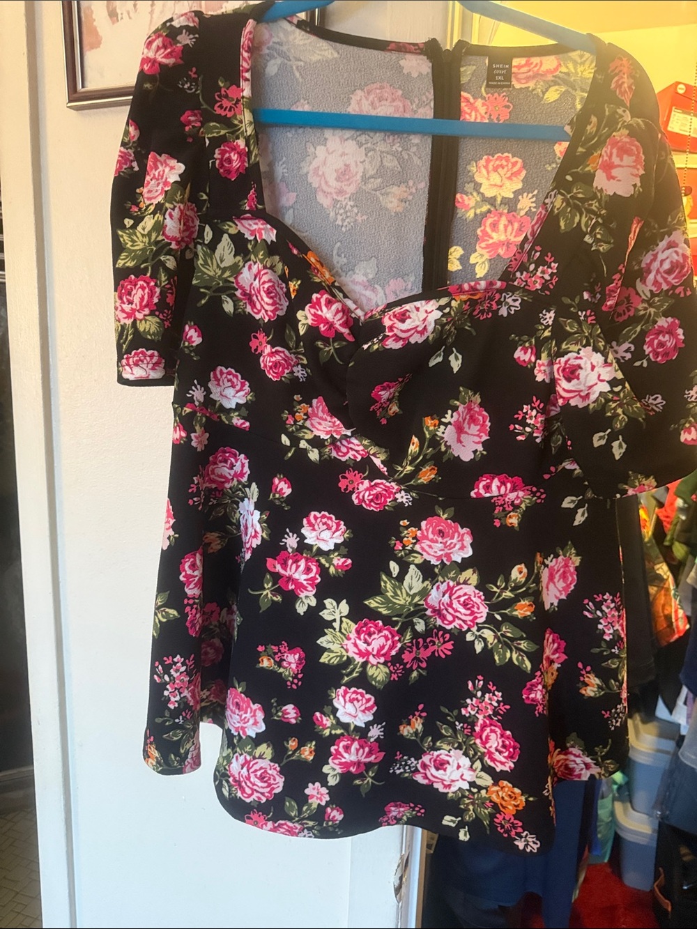 SHEIN Black Sweetheart Neck Floral Blouse with Pink Roses